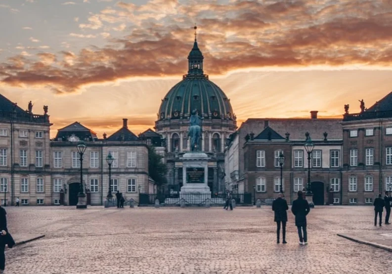 171919_Amalienborg_sunset_Martin_Heiberg